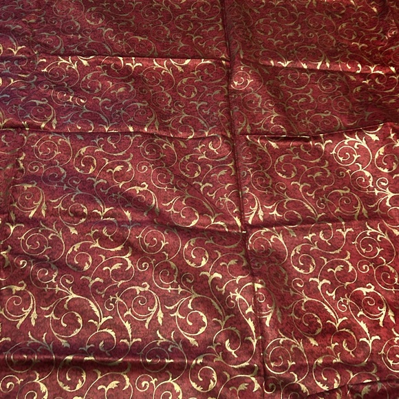 Neiman Marcus Red Baroque Print Shawl - Picture 7 of 11